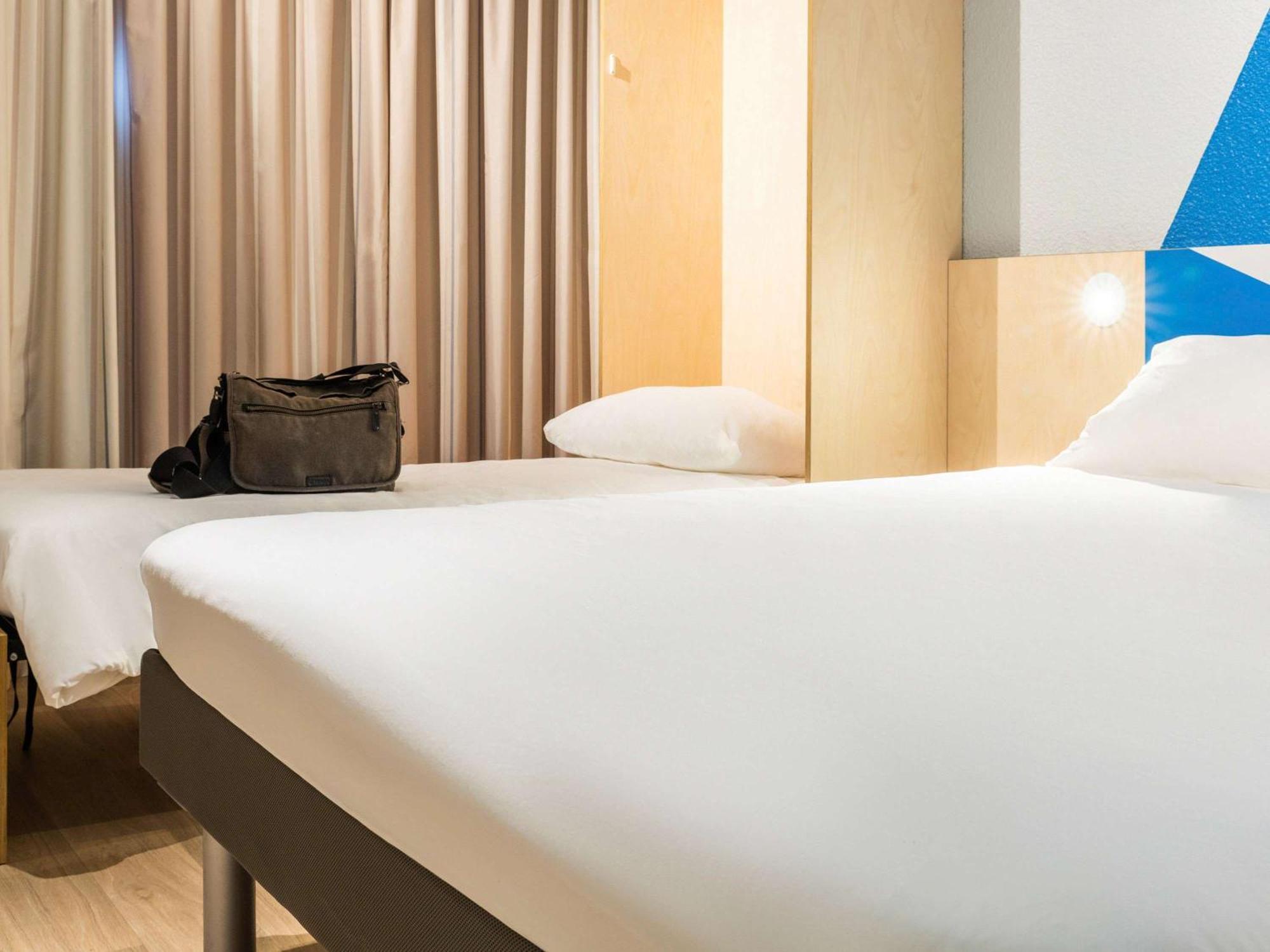 Ibis Budget Tours Sud Chambray-les-Tours Exterior photo